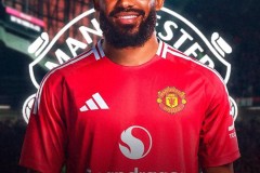 没有欧战&转会费来凑 曼联总价7100万镑签姆贝莫 分4期支付