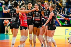 朱婷继续冲击大满贯！科内利亚诺公布新赛季名单，欧冠分组出炉