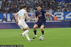 法甲-登贝莱缺阵门将送礼 巴黎0-1马赛遭遇赛季首败