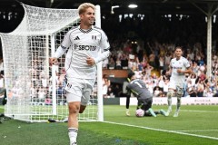 阿莫林死守三中卫害惨曼联！史密斯罗“德甲LOGO”绝平，枪手旧将梦回北伦敦