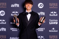 入选PFA最佳阵容，英超首秀当选赛后MVP，26岁日本中场证明自己