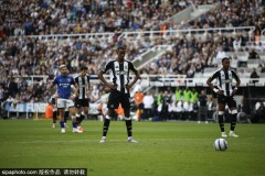 纽卡斯尔4000万求购维萨，伊萨克转会再掀波澜