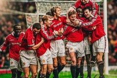 谁曾加冕欧洲三冠王？仅9队做到，大巴黎如愿，巴萨拜仁两度达成