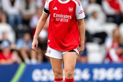 阿森纳女足续约鲁索：追逐荣誉的坚定步伐