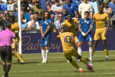 英超官方解释水晶宫进球被吹：射门时格伊距防守方人墙不足一米