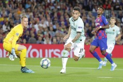 阿斯：巴萨在准备特狮检查手术等资料，通过西甲审核注册新球员