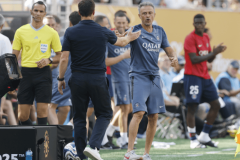 3-0血洗大巴黎，切尔西成就超级大满贯，恩里克打蓝军新援惹众怒