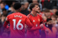 “护林”成功！2大争议球员破门，曼联力克升班马，新门将零封亮相！