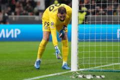 曼联放弃唐纳鲁马！大巴黎要价5000万，高薪买更衣室炸弹不合逻辑