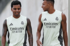 皇马巨星一则官宣！令姆巴佩喜笑颜开！主动臣服，不争地位了