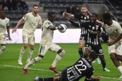 法甲焦点战：昂热VS洛里昂——攻防博弈下的胜负手与比分推演