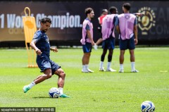 2025-26法甲转会风云：巨星云集，谁能称霸新赛季？