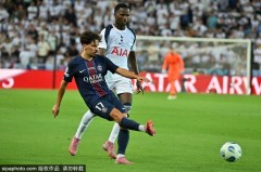 9.79秒！维蒂尼亚慢跑罚点踢飞 用时多于博尔特百米纪录