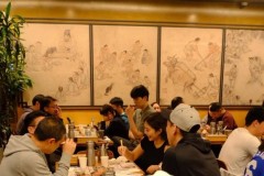 队记谈杨瀚森吃夜宵：科比赛后也和队友外出吃饭