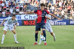 0-1！国际米兰再度领跑意甲 罗马后防一次失误定胜负 索默神勇救主