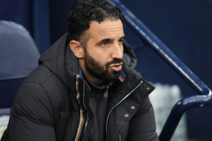 阿莫林：坚守执教哲学，曼联帅位风波中剑指切尔西