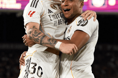 足坛一夜动态！利物浦造神迹，皇马4-1全胜领跑，AC米兰双杀莱切