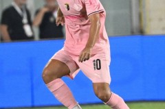 欧冠焦点战：曼城如何在绝境中逆袭？战术与球员故事全解析