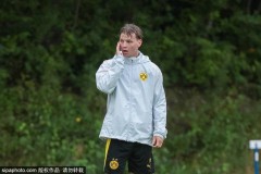 德甲球队多特蒙德备战新赛季</title>
        
    <title>德甲球队多特蒙德备战新赛季