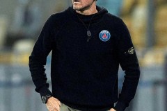 大巴黎不想当冤大头！4冠王功勋被下逐客令，恩里克对代替者满意