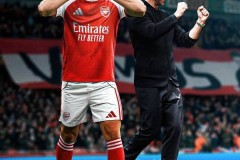 谈下来了约克雷斯1000万浮动兑现期延长，夺冠等需达最低场数