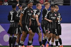 欧冠赛场上的神秘法兰克福：5-1开门红后连续失利，防守成隐患